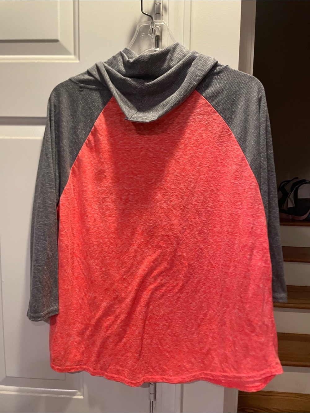 Hurley Coral Red and Charcoal Hooded Raglan Top - Picture 7 of 8